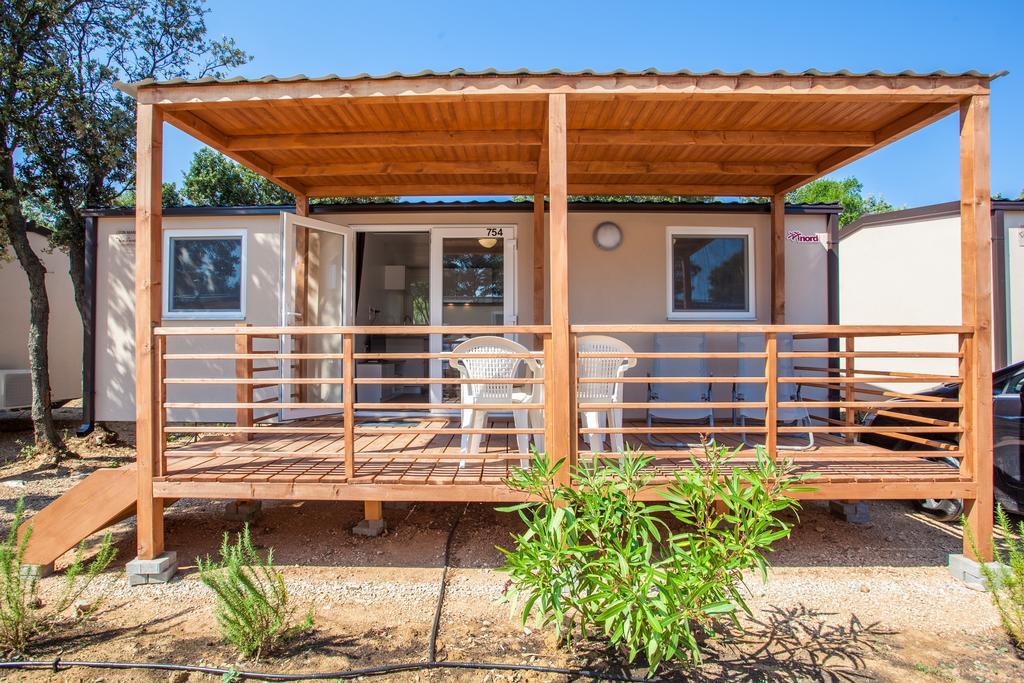 Mobile Homes Rapoca ネレジネ エクステリア 写真